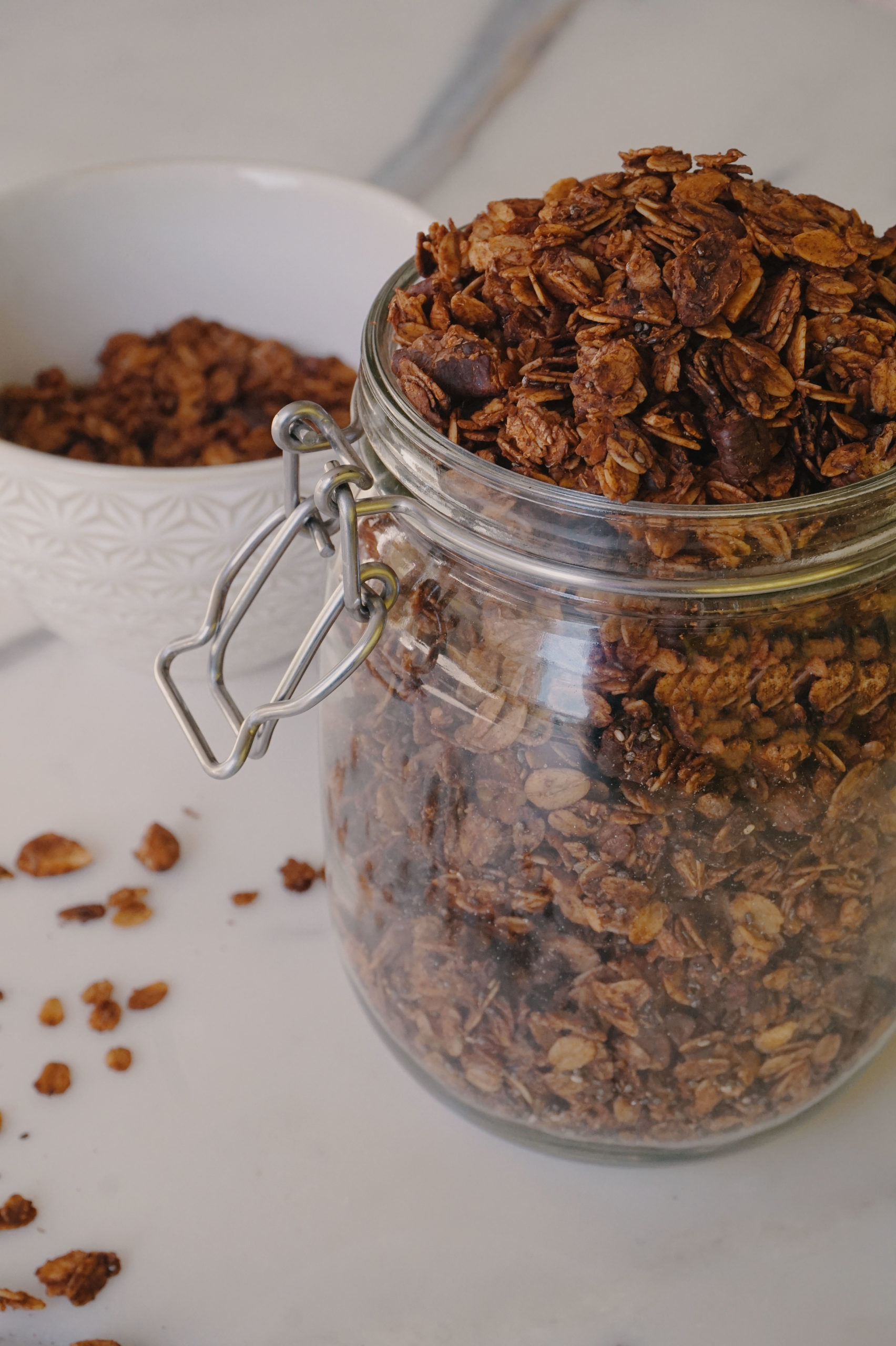 Homemade Chocolate Granola (Healthy & Refined sugar-free)