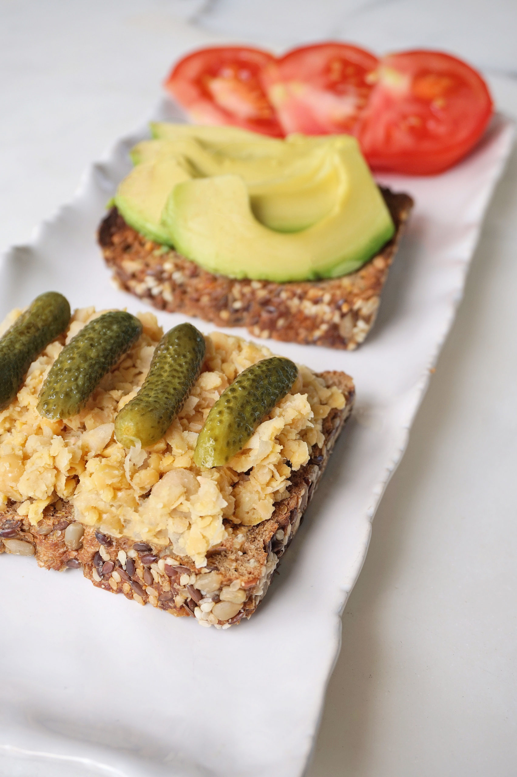 avocado chickpea sandwich