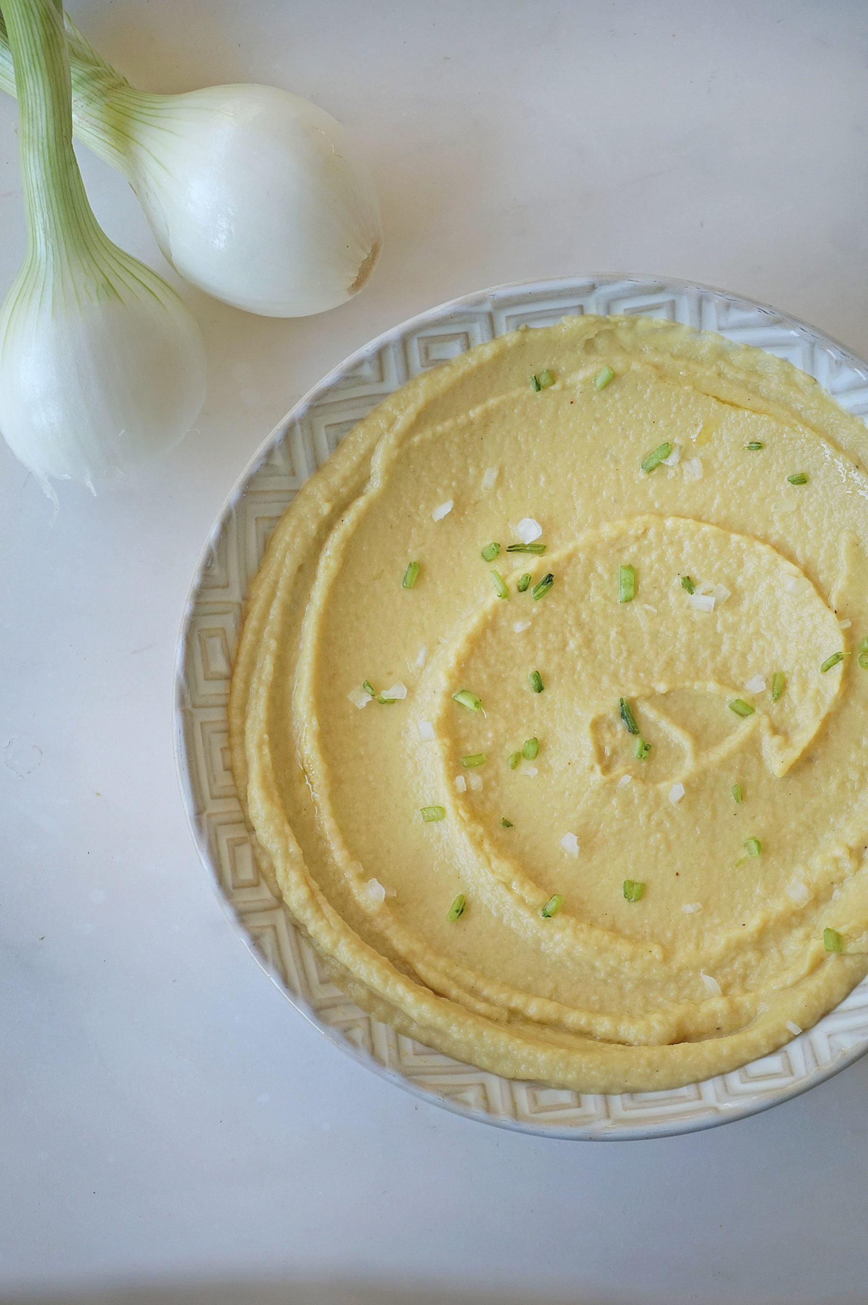 creamy vegan mashed cauliflower