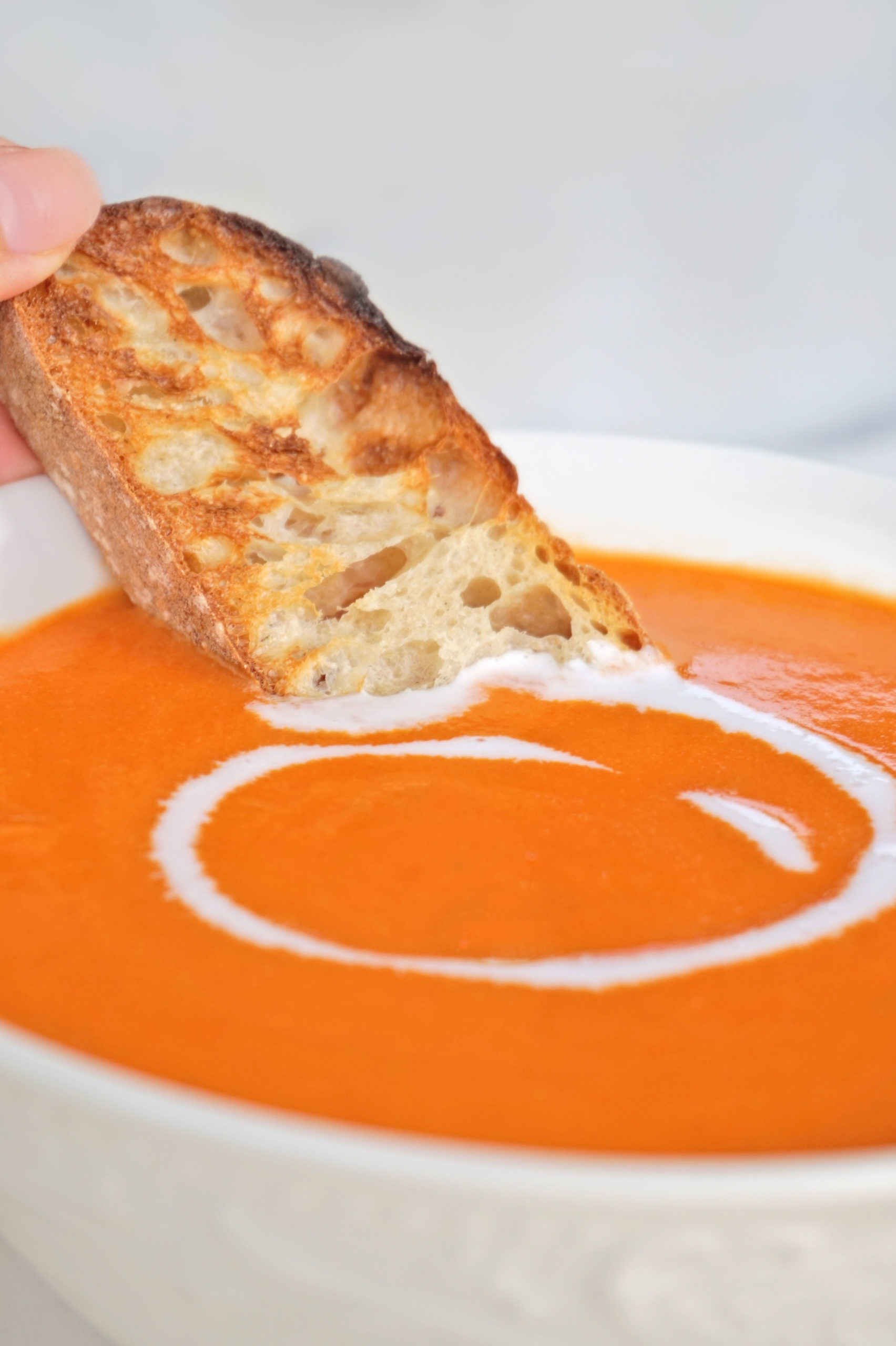 creamy vegan tomato soup